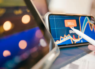 Analýza Bitcoinu, Ethereu a forexových opcí prováděná obchodníkem působícím na více trzích